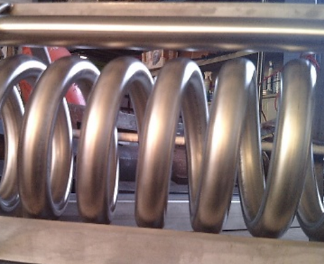 Spirale aus 28 x 1,5 mm Rohr, auf Ø100 mm gebogen